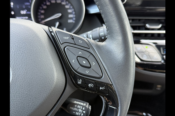 Toyota C-HR 2.0 Hybrid Team D | CarPlay | Camera | ACC | Dodehoek | Keyless | 18 inch