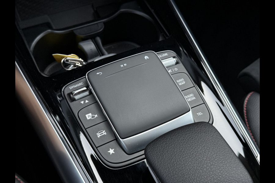 Mercedes-Benz B-Klasse 250 e Business Solution AMG | Trekhaak | Camera | MBUX | DAB+ | LED | 19 inch
