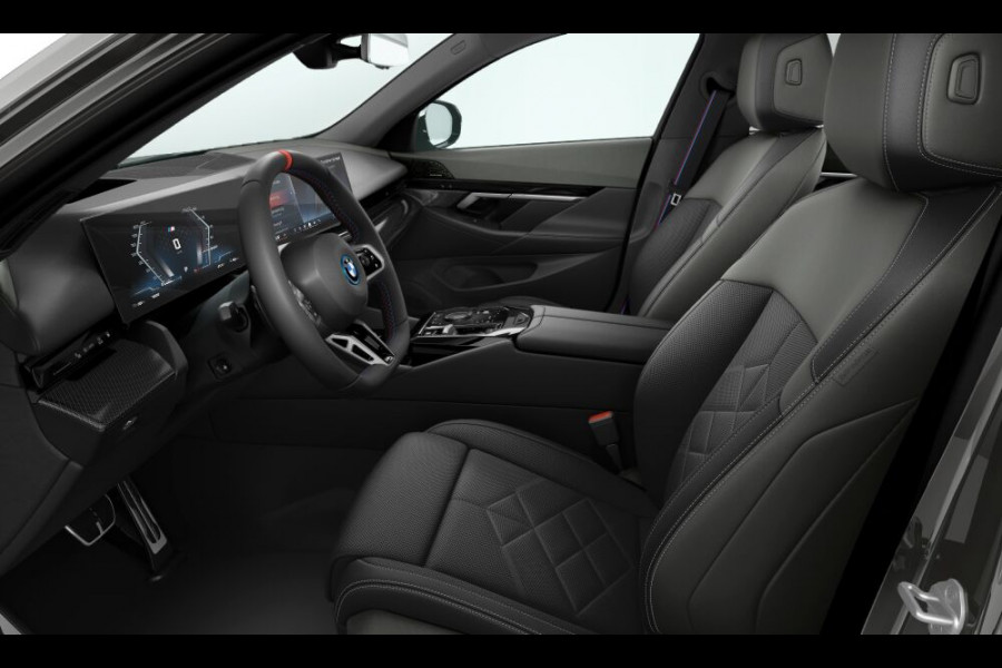 BMW i5 Touring M60 xDrive - Pano - Trekhaak - Driving Ass Prof - Onderstel Prof - Harman Kardon