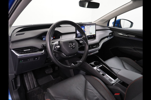 Škoda ENYAQ iV 80 204pk AUT. LEER Camera Adaptive-cruise+Stop/Go Head-Up Display Trekhaak Apple Carplay Android Auto Smartlink Adap.Cruise 21"  Spoorwisselassistent Verkeersborddetectie Sproeiers verwarmd Stoelen v/a verwarmd Grote Accu! Trekhaaksyst elektrisch Wegklapbaar. 1.000KG Trekgewicht! Zeer Compleet €56.000,- nieuw Grootste Actieradius/accu pakket.