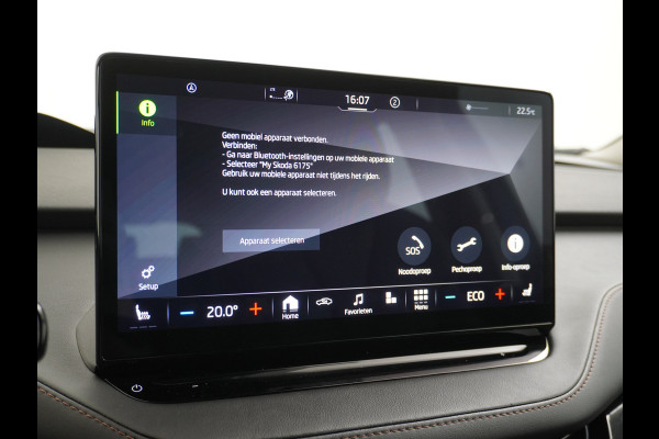 Škoda ENYAQ iV 80 204pk AUT. LEER Camera Adaptive-cruise+Stop/Go Head-Up Display Trekhaak Apple Carplay Android Auto Smartlink Adap.Cruise 21"  Spoorwisselassistent Verkeersborddetectie Sproeiers verwarmd Stoelen v/a verwarmd Grote Accu! Trekhaaksyst elektrisch Wegklapbaar. 1.000KG Trekgewicht! Zeer Compleet €56.000,- nieuw Grootste Actieradius/accu pakket.