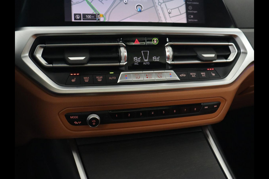 BMW 3-serie 320e Advantage | Panoramadak | Adaptive cruise | LaserLight | Leder | Sportstoelen | Stoelverwarming | Camera | Carplay | Live Cockpit | Sfeerverlichting | Navigatie | Keyless | PHEV | Plug In