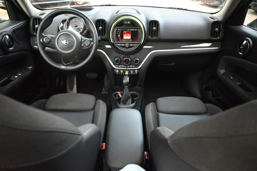 MINI Countryman 2.0 Cooper S E ALL4 Chili 225 PK Dealer o.h Pano Camera LED PDC 17''