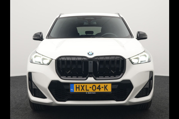 BMW X1 xDrive30e M-sport Plug in Hybrid 327pk PHEV | Adaptive Cruise | Head-up Display | 360 Camera | Carplay | Stoelen Verwarmd | Sfeerverlichting |