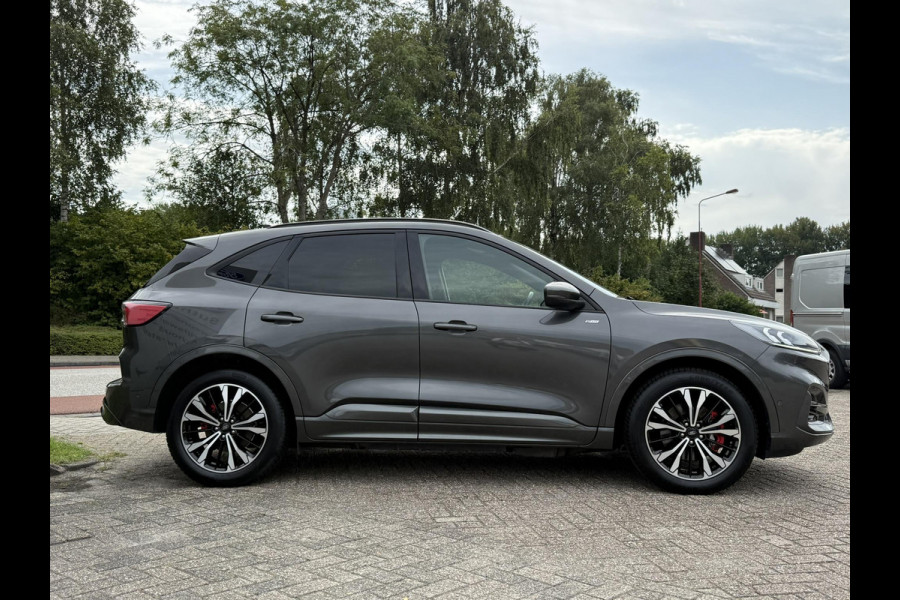 Ford Kuga 2.5 PHEV ST-Line X 225pk | Adaptive cruise control | Dodehoeksensoren | 19 inch met rode remklauwen | Winter Pack | Bang&Olufsen | Technology Pack