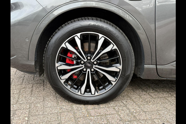 Ford Kuga 2.5 PHEV ST-Line X 225pk | Adaptive cruise control | Dodehoeksensoren | 19 inch met rode remklauwen | Winter Pack | Bang&Olufsen | Technology Pack