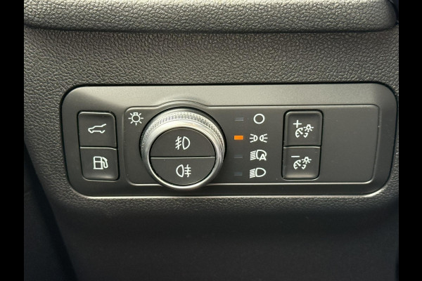 Ford Kuga 2.5 PHEV ST-Line X 225pk | Adaptive cruise control | Dodehoeksensoren | 19 inch met rode remklauwen | Winter Pack | Bang&Olufsen | Technology Pack