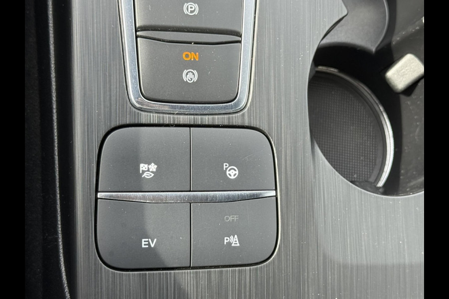 Ford Kuga 2.5 PHEV ST-Line X 225pk | Adaptive cruise control | Dodehoeksensoren | 19 inch met rode remklauwen | Winter Pack | Bang&Olufsen | Technology Pack