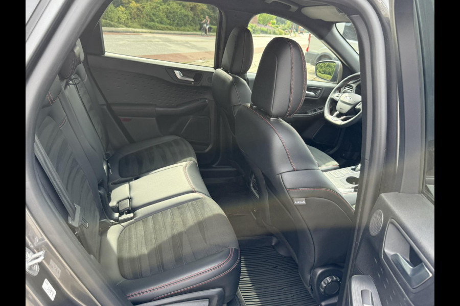 Ford Kuga 2.5 PHEV ST-Line X 225pk | Adaptive cruise control | Dodehoeksensoren | 19 inch met rode remklauwen | Winter Pack | Bang&Olufsen | Technology Pack