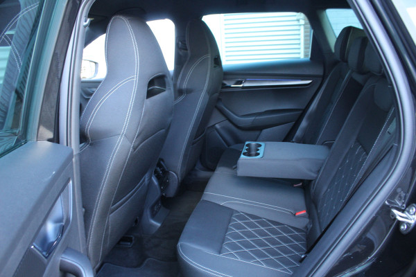 Škoda Karoq 1.5 TSI ACT 150pk Sportline Business DSG7 NL-Auto NAP Clima Cruise Navi Camera Trekhaak 1500kg