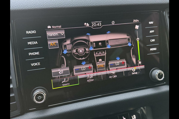 Škoda Kodiaq 1.5 TSI Sportline Automaat | Trekhaak uitklapbaar | Navigatiesysteem | Stoelverwarming | Stuurverwarming | Getint glas | Cruise