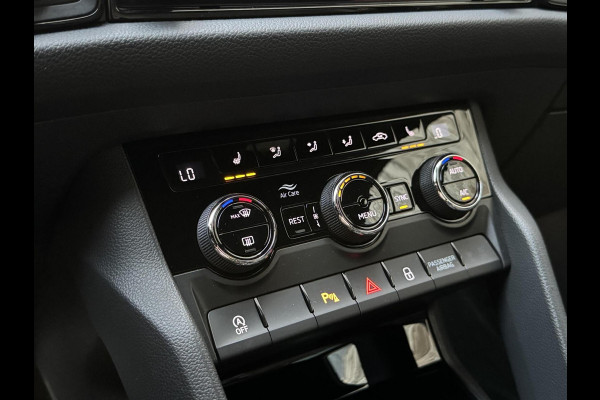 Škoda Kodiaq 1.5 TSI Sportline Automaat | Trekhaak uitklapbaar | Navigatiesysteem | Stoelverwarming | Stuurverwarming | Getint glas | Cruise