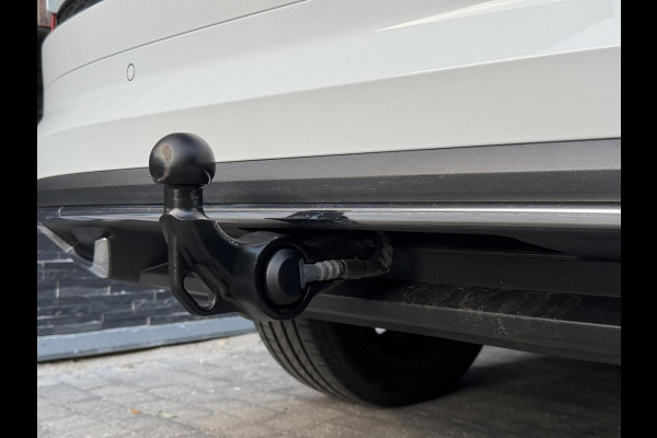 Škoda Kodiaq 1.5 TSI Sportline Automaat | Trekhaak uitklapbaar | Navigatiesysteem | Stoelverwarming | Stuurverwarming | Getint glas | Cruise