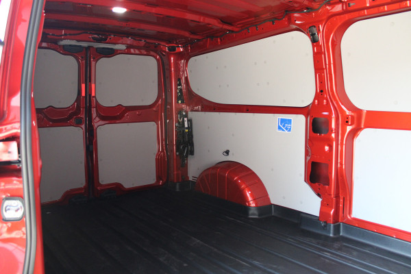Ford Transit Custom 320 2.0 TDCI L2H1 Limited 136pk - Stoel/Stuurverwarming - Camera - Keyless - ACC - Dodehoek - Rijklaar