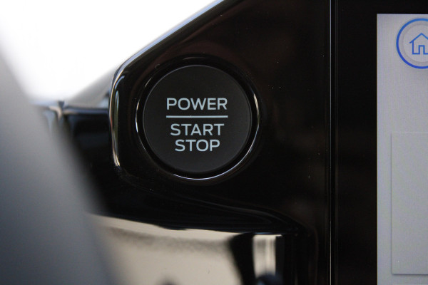 Ford Transit Custom 320 2.0 TDCI L2H1 Limited 136pk - Stoel/Stuurverwarming - Camera - Keyless - ACC - Dodehoek - Rijklaar