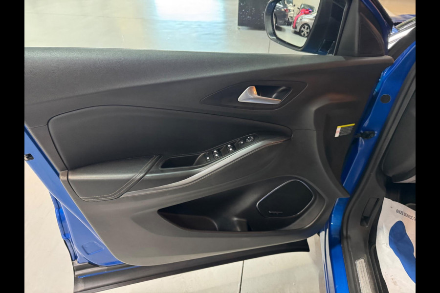 Opel Grandland X 1.6 Turbo Ultimate Garantie Stoelventilatie StuurVW StoelVW Voor/Achter Dodehoek 360 Cruise Navi Clima Rijklaar