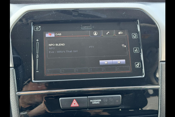 Suzuki Vitara 1.0 Boosterjet Select Cruise control Climate control Stoelverwarming DAB radio Navi Achteruitrijcamera