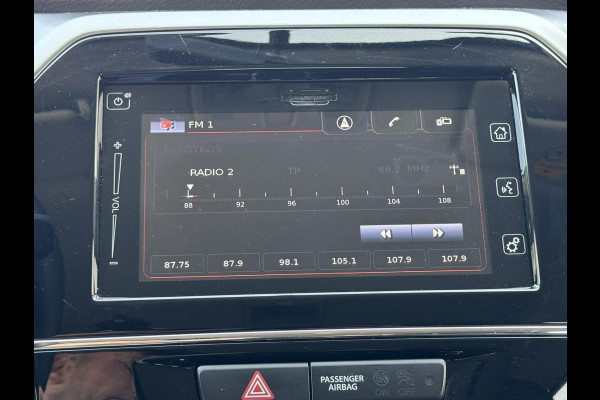 Suzuki Vitara 1.0 Boosterjet Select Cruise control Climate control Stoelverwarming DAB radio Navi Achteruitrijcamera