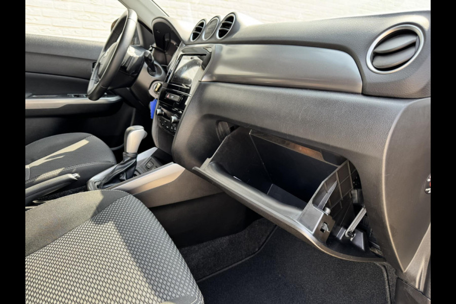 Suzuki Vitara 1.0 Boosterjet Select Cruise control Climate control Stoelverwarming DAB radio Navi Achteruitrijcamera