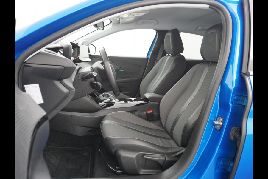 Peugeot e-208 EV 50kWh Adaptive-Cruise Apple Carplay Android Cruise Keyless Led PDC Allure Dab Lmv 16" Bluetooth Regensensor Rijstrooksensor Verkeersbord detectie