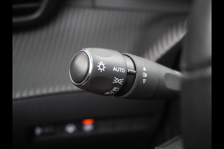 Peugeot e-208 EV 50kWh Adaptive-Cruise Apple Carplay Android Cruise Keyless Led PDC Allure Dab Lmv 16" Bluetooth Regensensor Rijstrooksensor Verkeersbord detectie