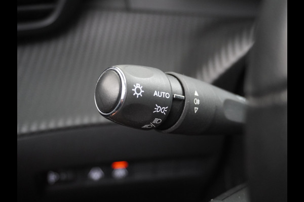 Peugeot e-208 EV 50kWh Adaptive-Cruise Apple Carplay Android Cruise Keyless Led PDC Allure Dab Lmv 16" Bluetooth Regensensor Rijstrooksensor Verkeersbord detectie