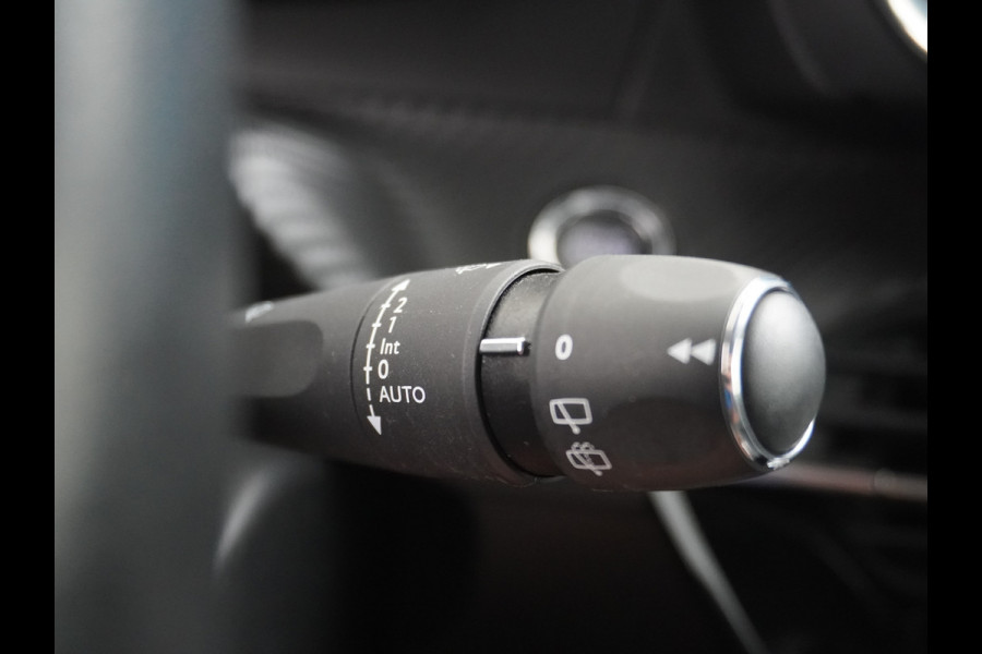 Peugeot e-208 EV 50kWh Adaptive-Cruise Apple Carplay Android Cruise Keyless Led PDC Allure Dab Lmv 16" Bluetooth Regensensor Rijstrooksensor Verkeersbord detectie