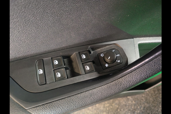 Škoda Karoq 1.5 TSI ACT Business Edition Rijklaar + 12 maanden Bovag-garantie Henk Jongen Auto's in Helmond,  al 50 jaar service zoals 't hoort!
