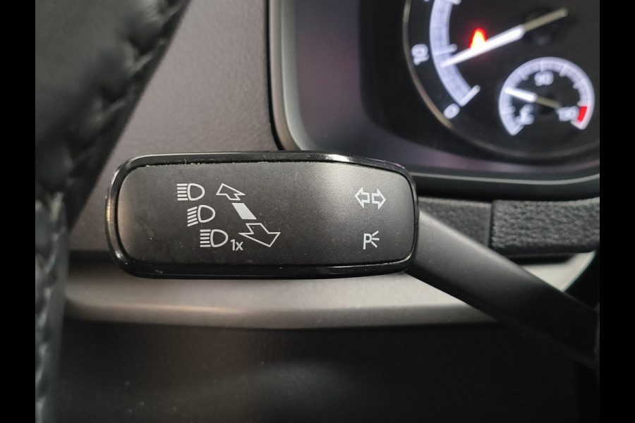 Škoda Karoq 1.5 TSI ACT Business Edition Rijklaar + 12 maanden Bovag-garantie Henk Jongen Auto's in Helmond,  al 50 jaar service zoals 't hoort!