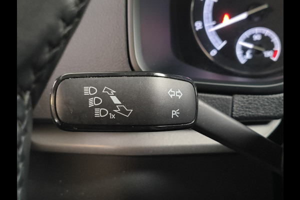 Škoda Karoq 1.5 TSI ACT Business Edition Rijklaar + 12 maanden Bovag-garantie Henk Jongen Auto's in Helmond,  al 50 jaar service zoals 't hoort!