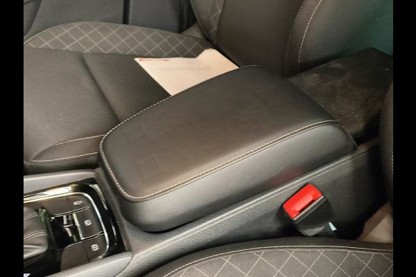 Škoda Karoq 1.5 TSI ACT Business Edition Rijklaar + 12 maanden Bovag-garantie Henk Jongen Auto's in Helmond,  al 50 jaar service zoals 't hoort!