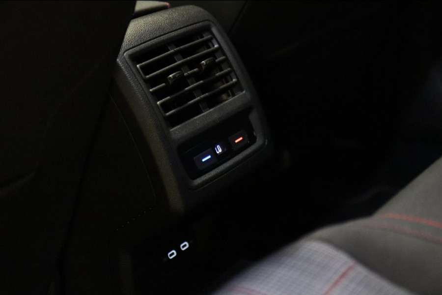 Volkswagen Golf 2.0 TSI GTI PANO/CARPLAY/IQ/KEYLESS/ACC/LANE/H&K/SFEER/VOL!