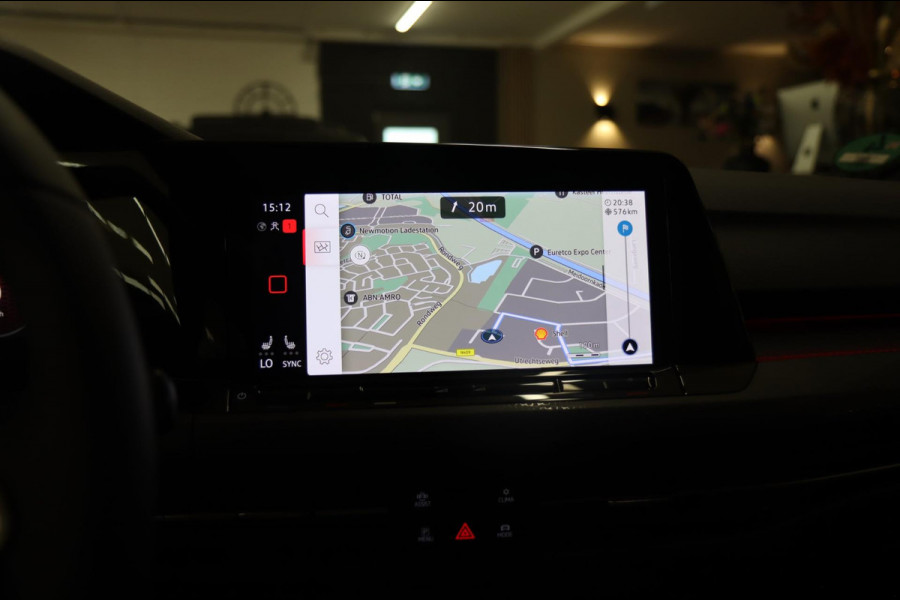 Volkswagen Golf 2.0 TSI GTI PANO/CARPLAY/IQ/KEYLESS/ACC/LANE/H&K/SFEER/VOL!