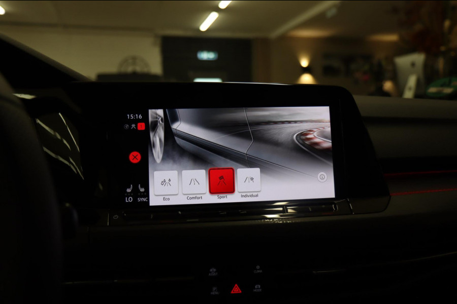 Volkswagen Golf 2.0 TSI GTI PANO/CARPLAY/IQ/KEYLESS/ACC/LANE/H&K/SFEER/VOL!