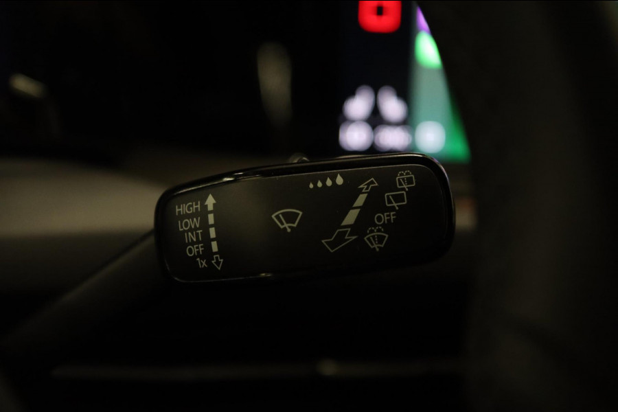 Volkswagen Golf 2.0 TSI GTI PANO/CARPLAY/IQ/KEYLESS/ACC/LANE/H&K/SFEER/VOL!
