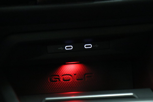 Volkswagen Golf 2.0 TSI GTI PANO/CARPLAY/IQ/KEYLESS/ACC/LANE/H&K/SFEER/VOL!