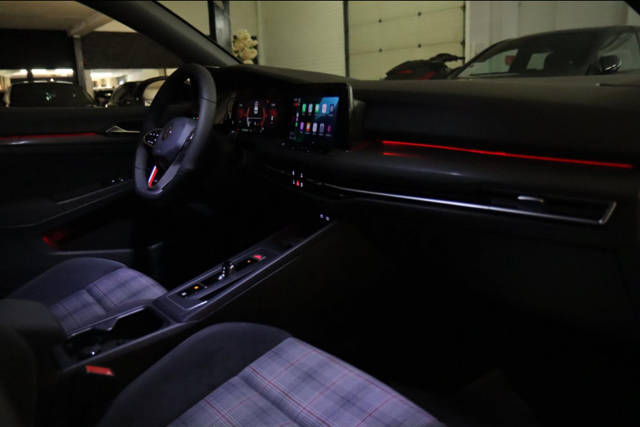 Volkswagen Golf 2.0 TSI GTI PANO/CARPLAY/IQ/KEYLESS/ACC/LANE/H&K/SFEER/VOL!