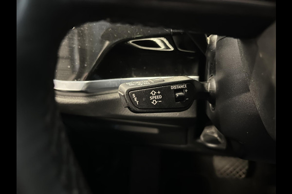 Audi Q3 35 TFSI S Line S-Tronic Aut. Panoramadak Climate control Adaptive Cruise Control Navi Full LED Trekhaak PDC VA+ Camera Carplay
