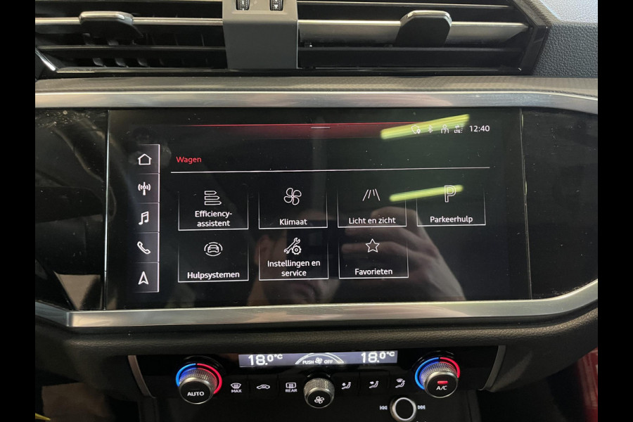Audi Q3 35 TFSI S Line S-Tronic Aut. Panoramadak Climate control Adaptive Cruise Control Navi Full LED Trekhaak PDC VA+ Camera Carplay