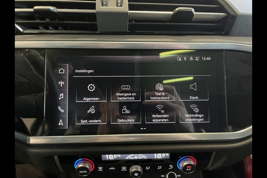 Audi Q3 35 TFSI S Line S-Tronic Aut. Panoramadak Climate control Adaptive Cruise Control Navi Full LED Trekhaak PDC VA+ Camera Carplay