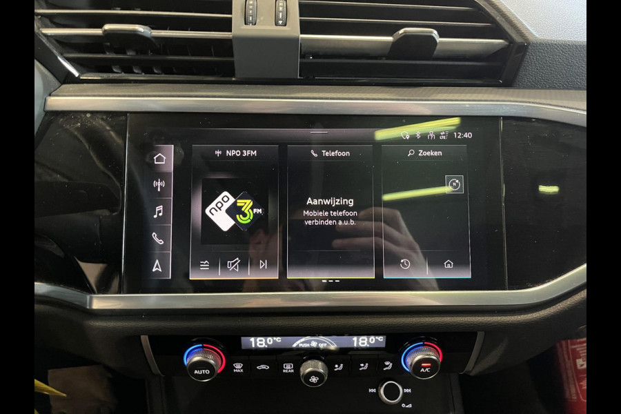 Audi Q3 35 TFSI S Line S-Tronic Aut. Panoramadak Climate control Adaptive Cruise Control Navi Full LED Trekhaak PDC VA+ Camera Carplay