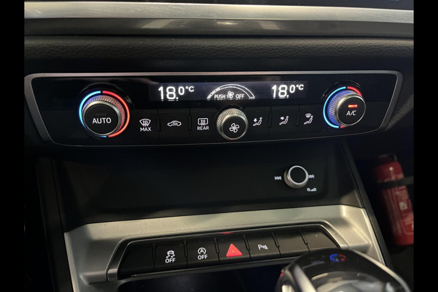 Audi Q3 35 TFSI S Line S-Tronic Aut. Panoramadak Climate control Adaptive Cruise Control Navi Full LED Trekhaak PDC VA+ Camera Carplay
