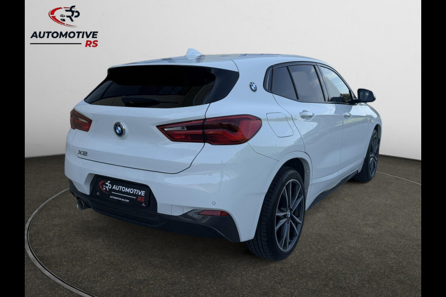 BMW X2 SDrive18i High Executive |PDC V+A | LED|Cruise| Shadow-line | 19" M-Velgen | M-Alcantara Sportstoelen | Navi | Camera|