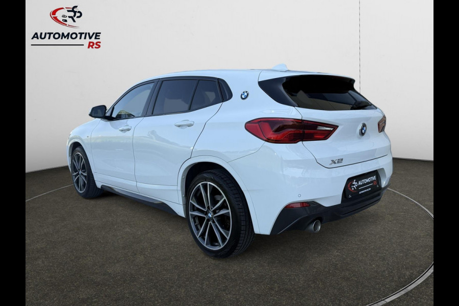 BMW X2 SDrive18i High Executive |PDC V+A | LED|Cruise| Shadow-line | 19" M-Velgen | M-Alcantara Sportstoelen | Navi | Camera|