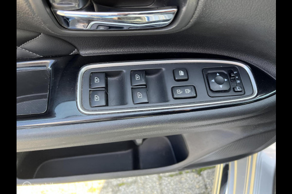 Mitsubishi Outlander 2.4 PHEV Instyle|trekhaak|zonnedak|leer