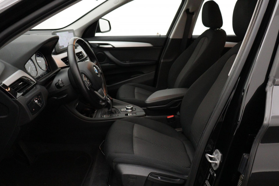 BMW X1 SDrive18i Business Edition | HEADS-UP |Dealer onderH|NL-Auto|Cruise control|Climate Contr| ETC