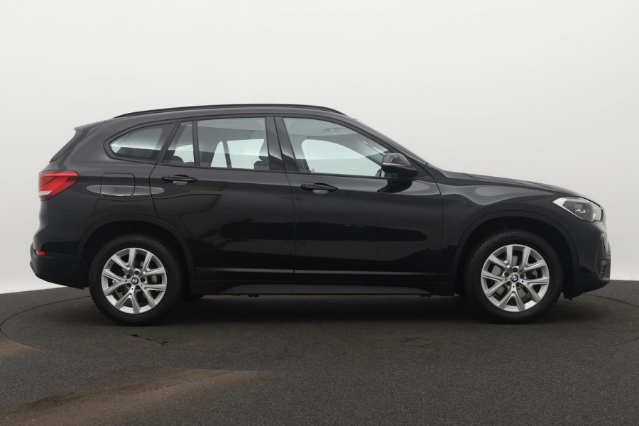 BMW X1 SDrive18i Business Edition | HEADS-UP |Dealer onderH|NL-Auto|Cruise control|Climate Contr| ETC