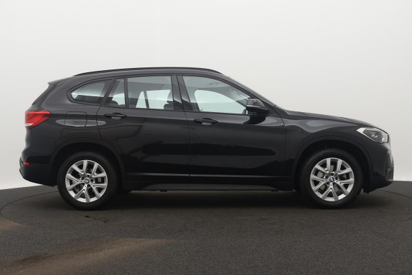 BMW X1 SDrive18i Business Edition | HEADS-UP |Dealer onderH|NL-Auto|Cruise control|Climate Contr| ETC