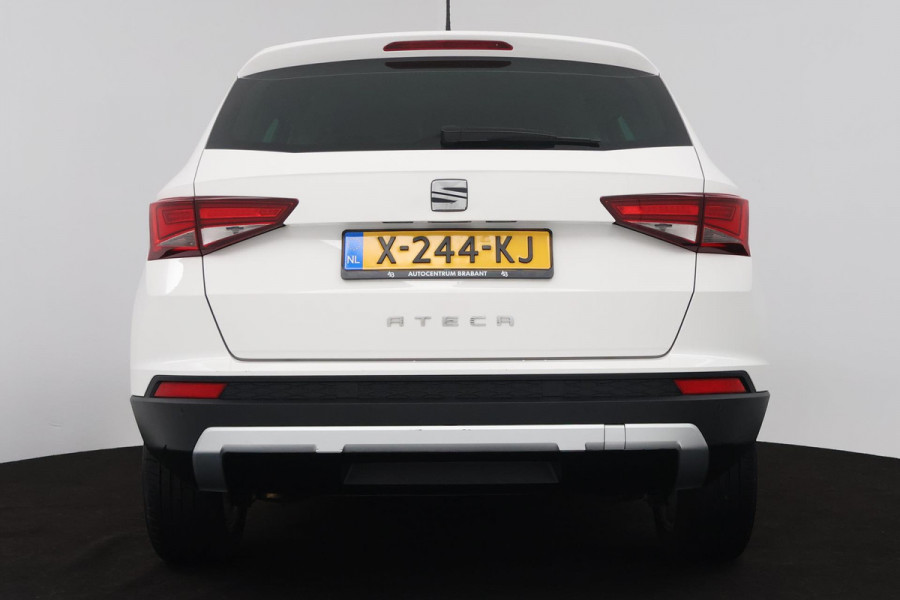 Seat Ateca 1.4 EcoTSI Xcellence (STOELVERWARMING, PARKEERSENSOREN, AUTOMAAT, CARPLAY NAVIGATIE)
