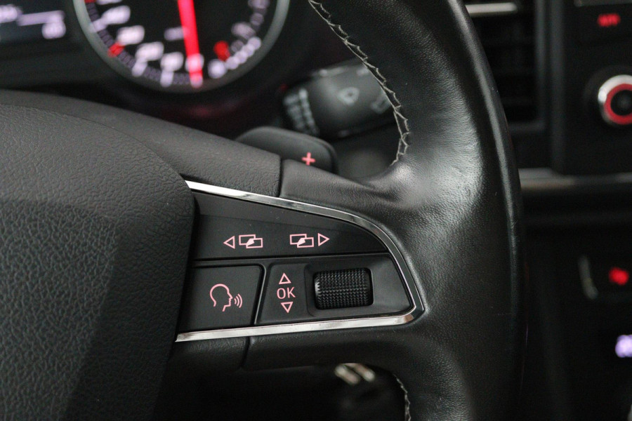 Seat Ateca 1.4 EcoTSI Xcellence (STOELVERWARMING, PARKEERSENSOREN, AUTOMAAT, CARPLAY NAVIGATIE)